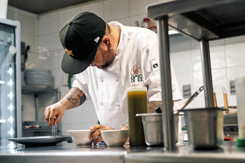 David Chen — Executive Sous Chef at Round table pizza